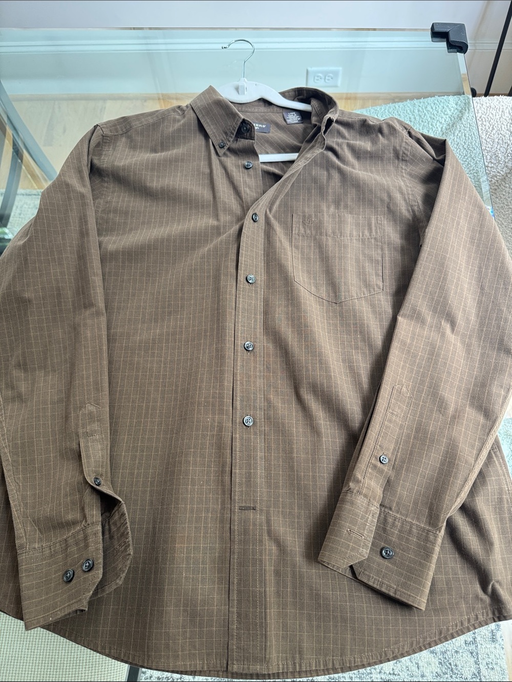 Men's Brown Button-Down Long-Sleeve Shirt